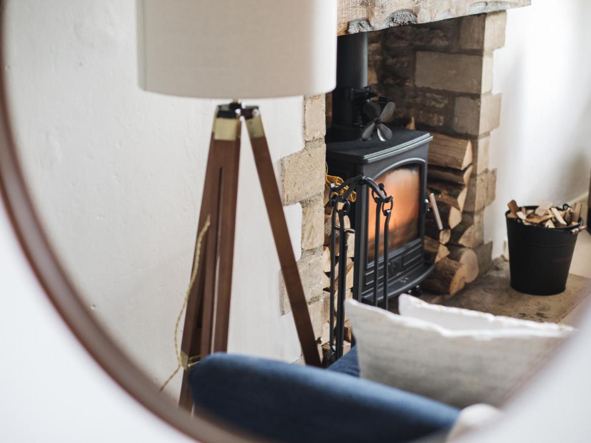Field View Cirencester Exterior foto