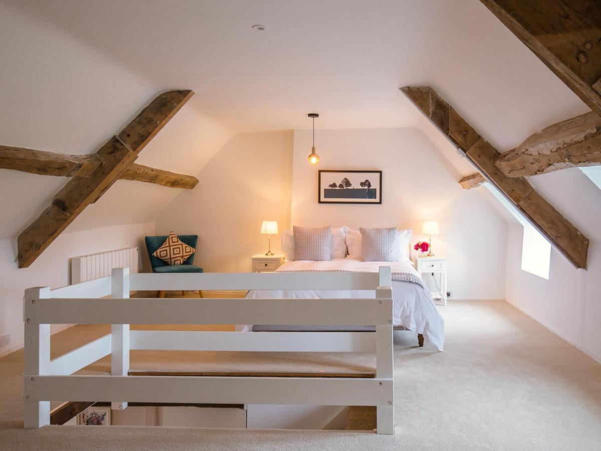 Field View Cirencester Exterior foto